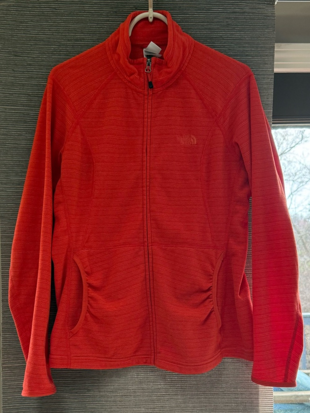 The North Face TKA100 Polartec Fleece Jacket Red Full Zip Lightweight Women's L